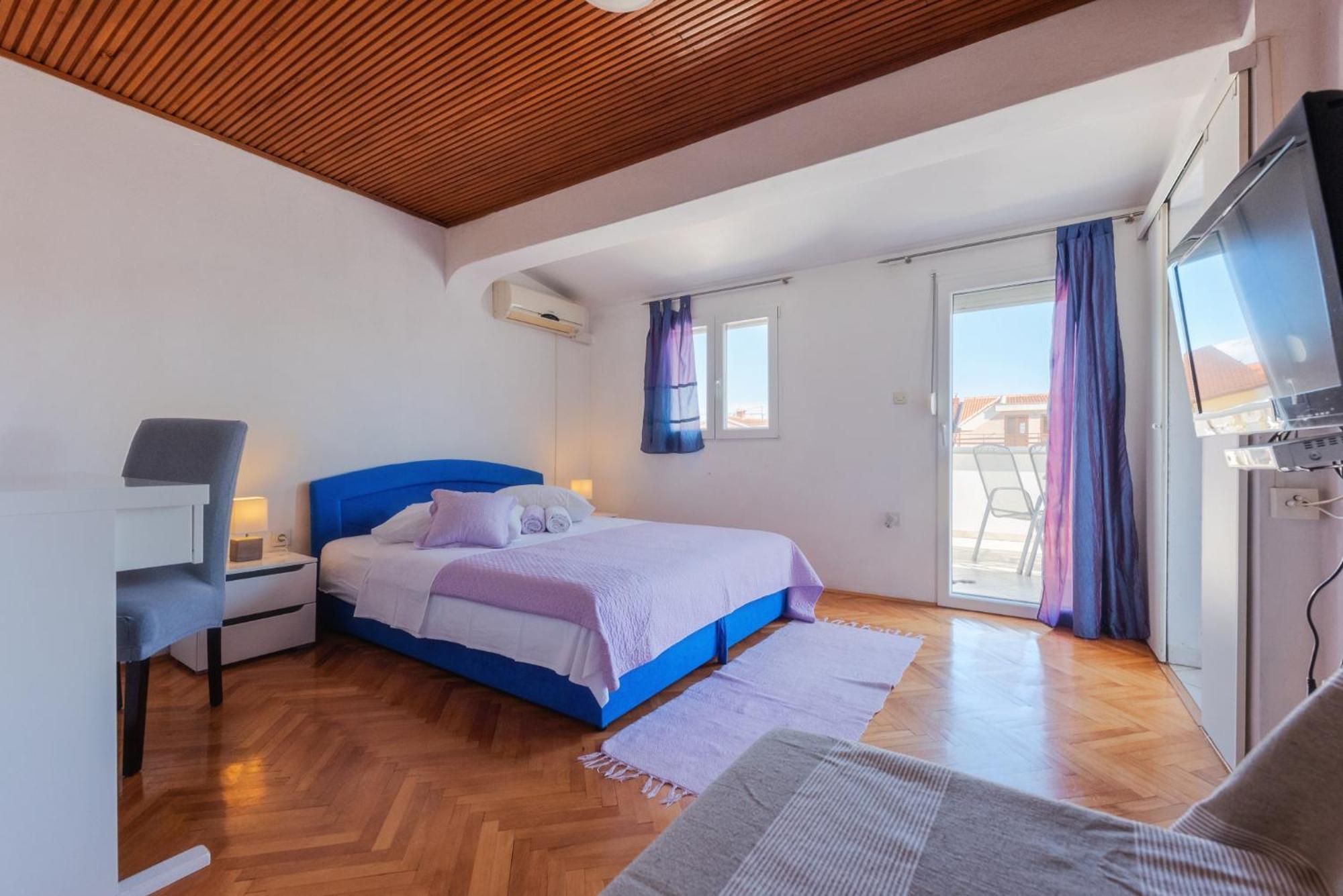 Perica Apartment And Perica Room With Separate Entrance ザダル エクステリア 写真