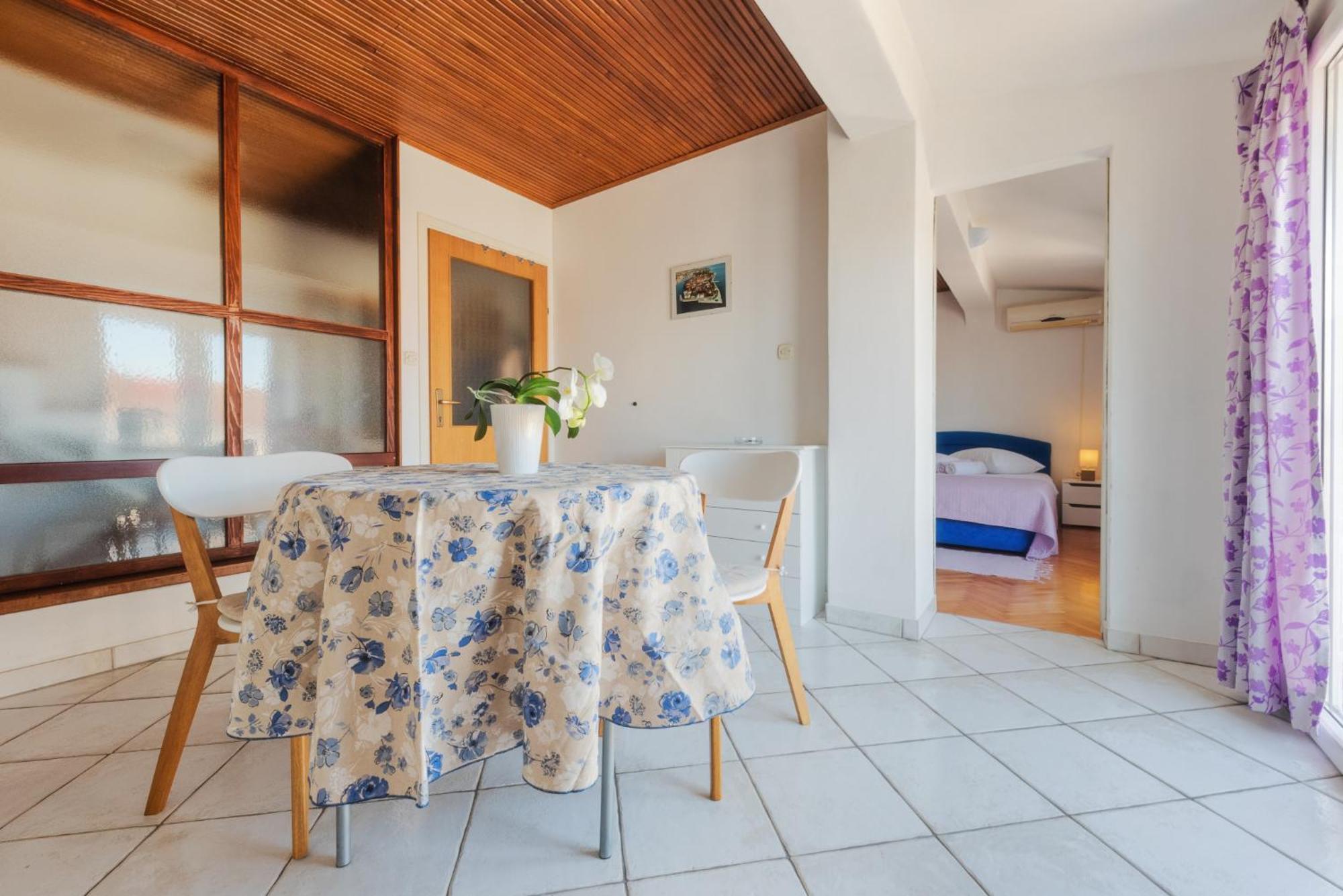 Perica Apartment And Perica Room With Separate Entrance ザダル エクステリア 写真